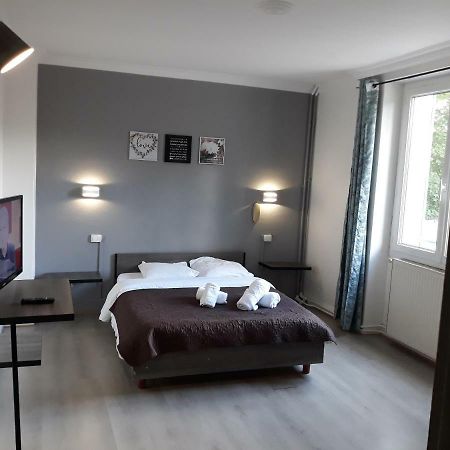 Hotel St Charles Rambouillet Exterior photo